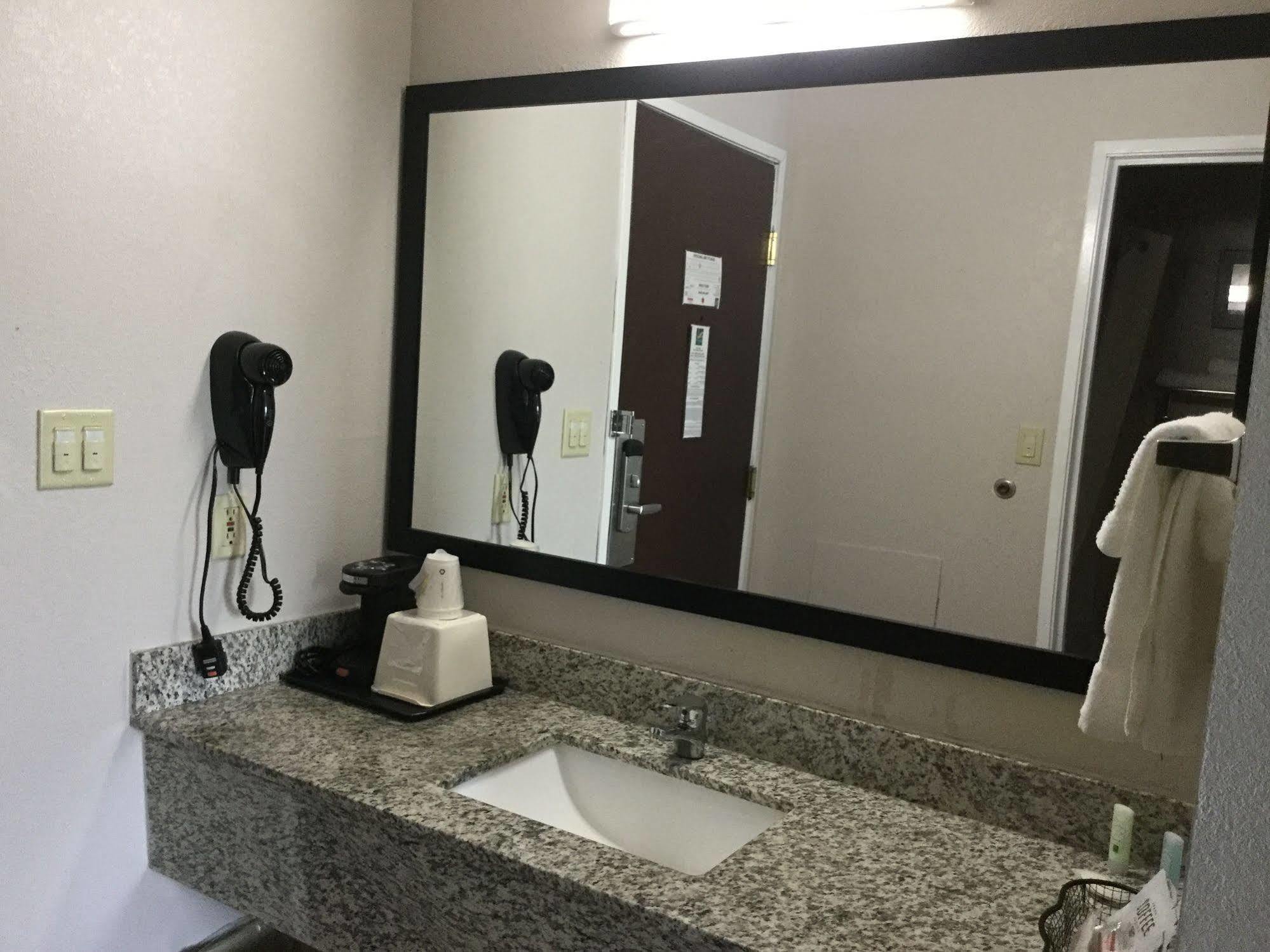 Motel 6 Lancaster, Pa Fertility Εξωτερικό φωτογραφία